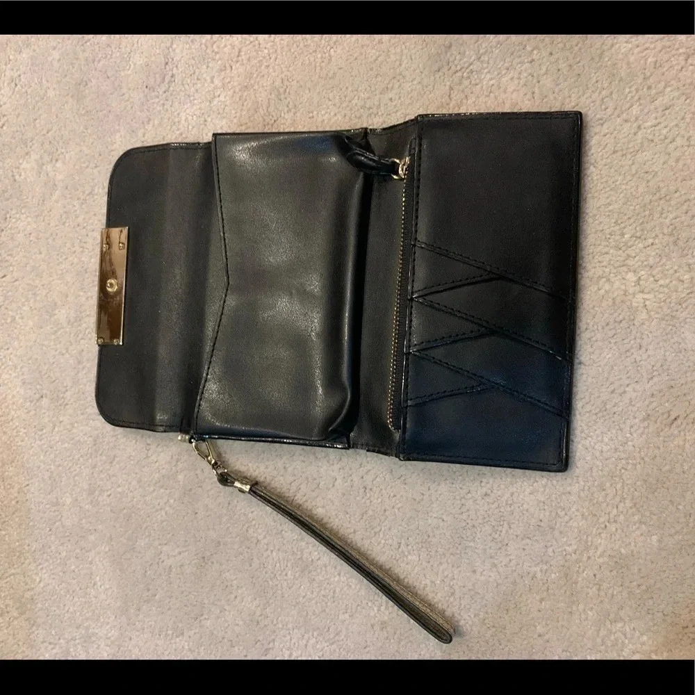 VICTORIA’S Secret shimmer phone wallet, golden - Picture 7 of 16